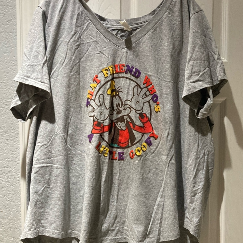 Disney Goofy Gray Graphic T-Shirt with Cartoon Print